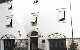 B&B Catillo